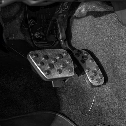 Tacoma Aluminum Foot Pedal Replacement Kit Non Slip Accelerator Brake Pedals for Toyota