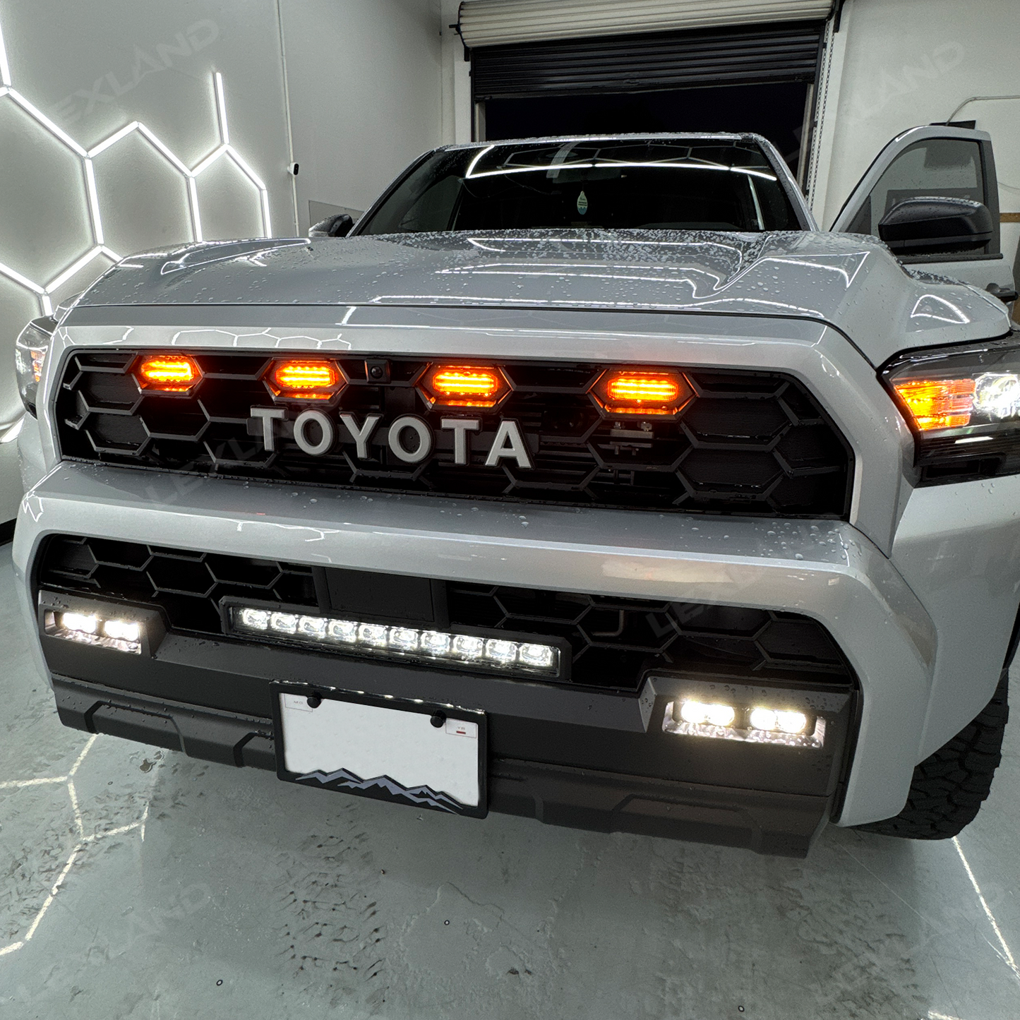 4Runner TRD-Style Front Bumper Grille with Amber Light & LED Light Bar for Toyota